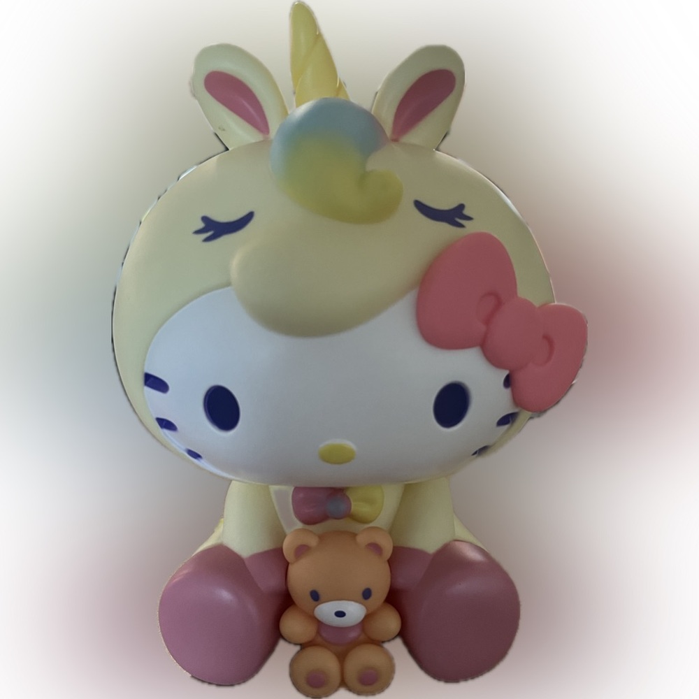 Hello kitty piggy bank! NWT